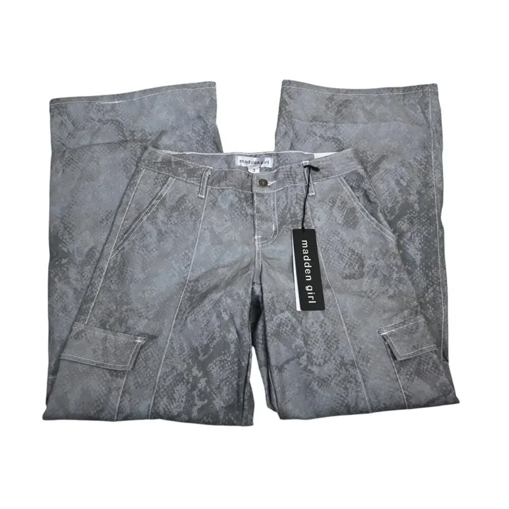 Madden Girl Womens 3 Loose Fit Snake Print Cargo Pants NEW - Picture 4 of 10